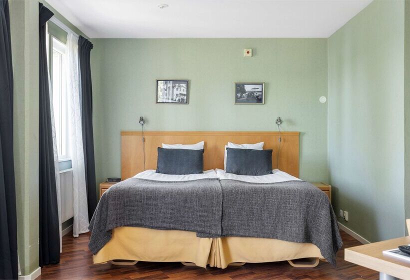 L Frykenstrand; Sure Hotel Collection By Best Western