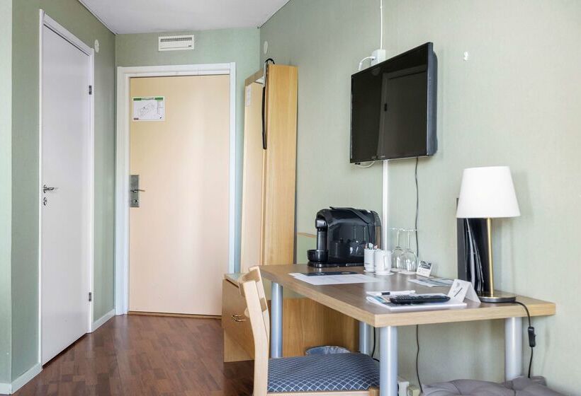 L Frykenstrand; Sure Hotel Collection By Best Western