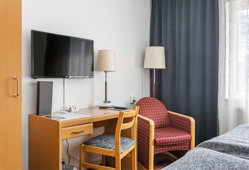 L Frykenstrand; Sure Hotel Collection By Best Western