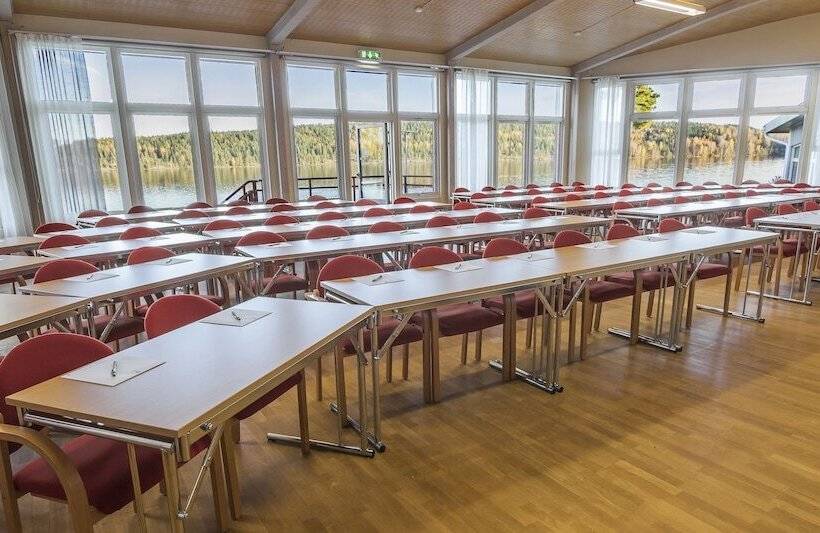 L Frykenstrand; Sure Hotel Collection By Best Western