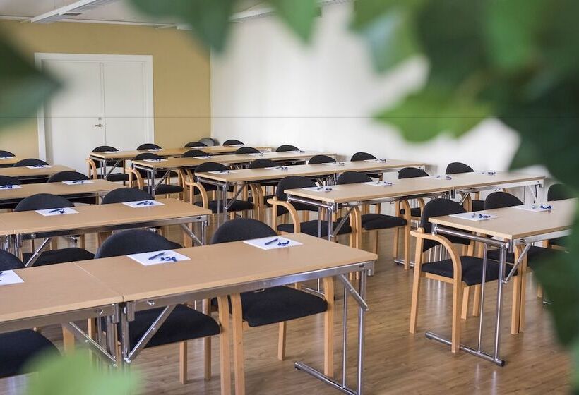 L Frykenstrand; Sure Hotel Collection By Best Western