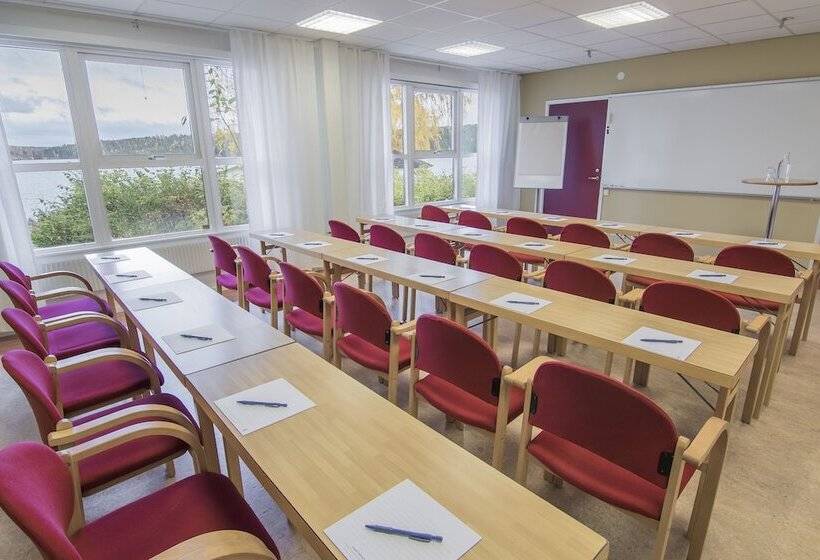 L Frykenstrand; Sure Hotel Collection By Best Western