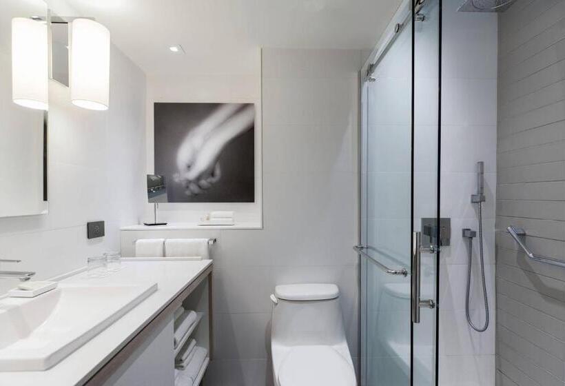 La Concha Renaissance San Juan Resort