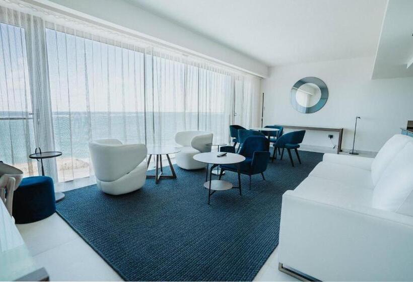 La Concha Renaissance San Juan Resort