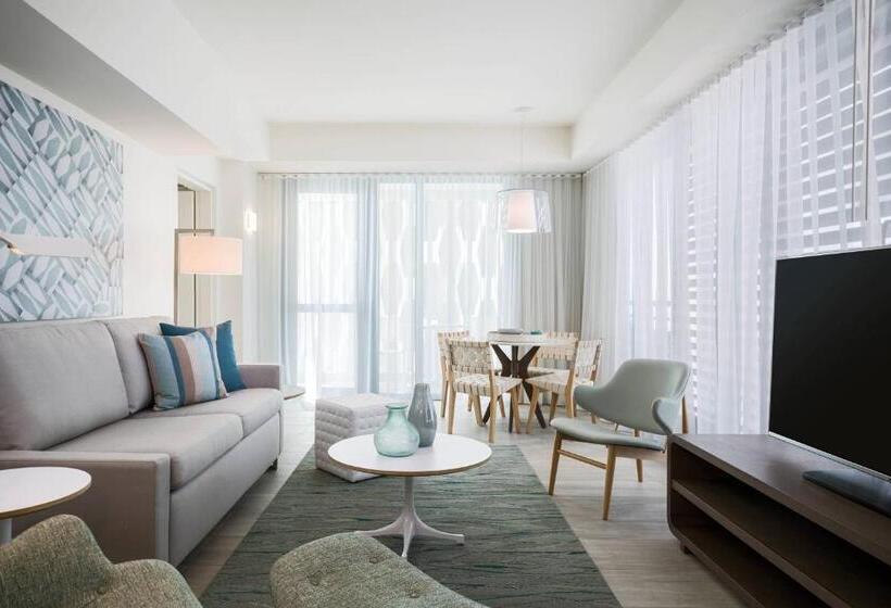 La Concha Renaissance San Juan Resort