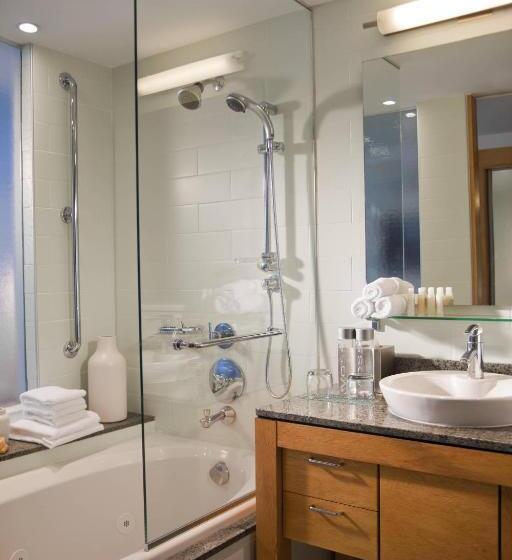 La Concha Renaissance San Juan Resort