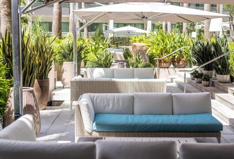 La Concha Renaissance San Juan Resort