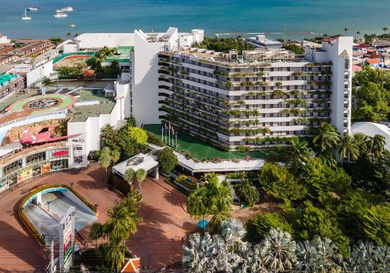 Avani Pattaya Resort