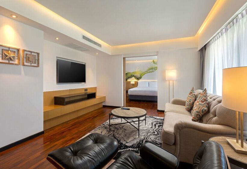 Doubletree By Hilton Phuket Banthai Resort