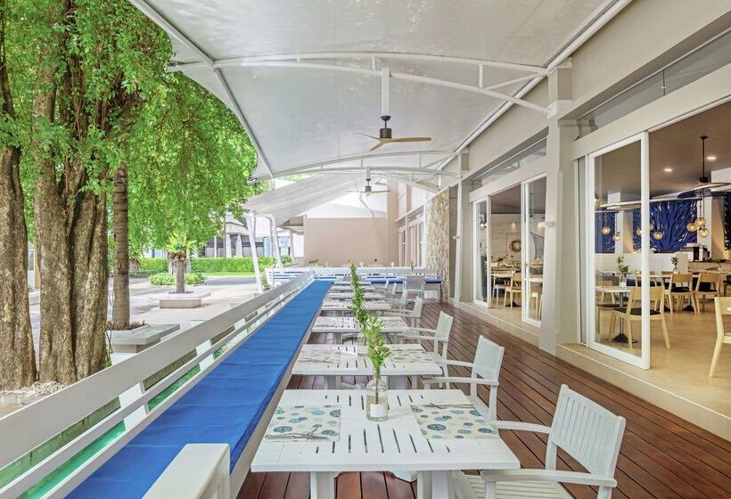 Doubletree By Hilton Phuket Banthai Resort