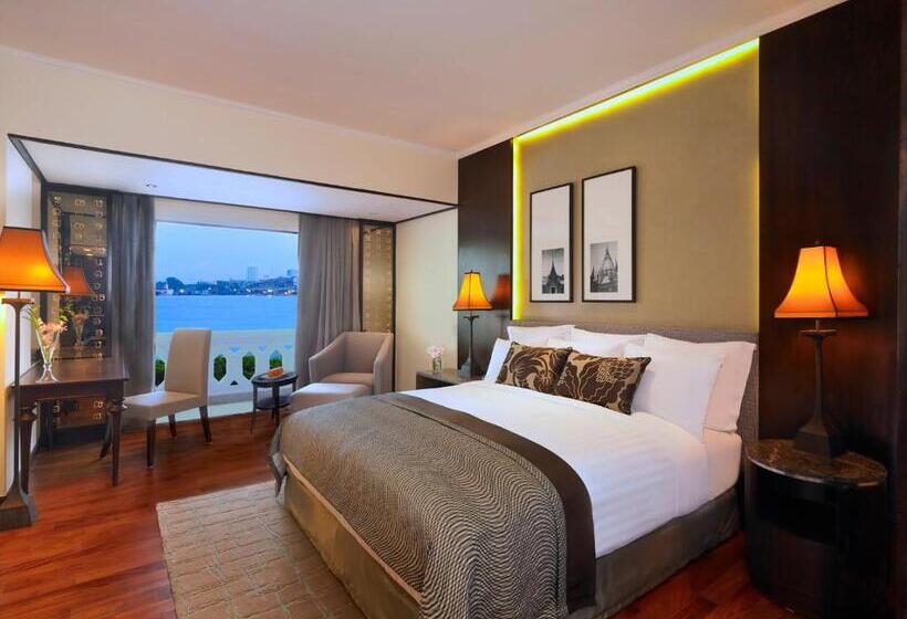 호텔 Anantara Riverside Bangkok Resort