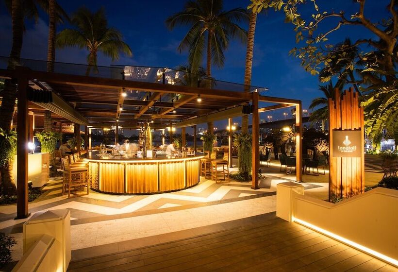 호텔 Anantara Riverside Bangkok Resort