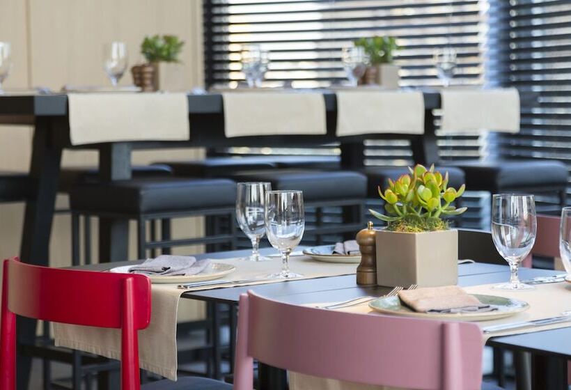 Azimut Hotel Smolenskaya Moscow