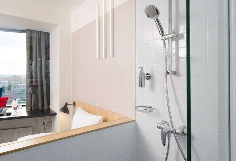 Azimut Hotel Smolenskaya Moscow