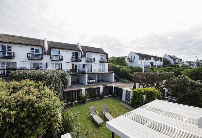 בית מלון כפרי Cape St Francis Resort