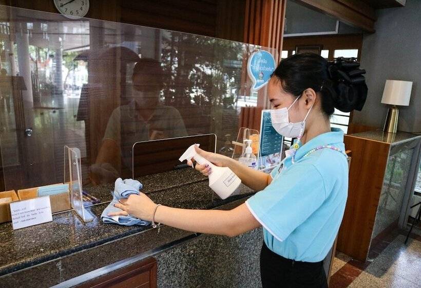 Cosy Beach Hotel   Sha Extra Plus