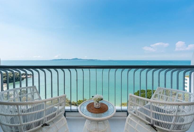 Cosy Beach Hotel   Sha Extra Plus