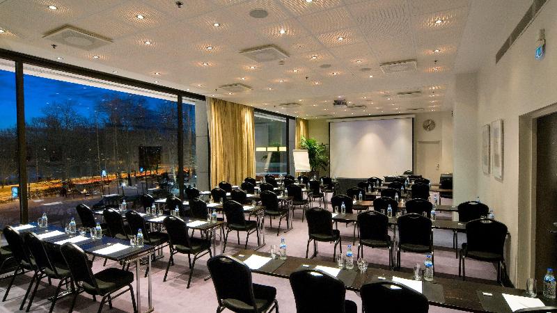 בית מלון כפרי Crowne Plaza Helsinki   Hesperia, An Ihg