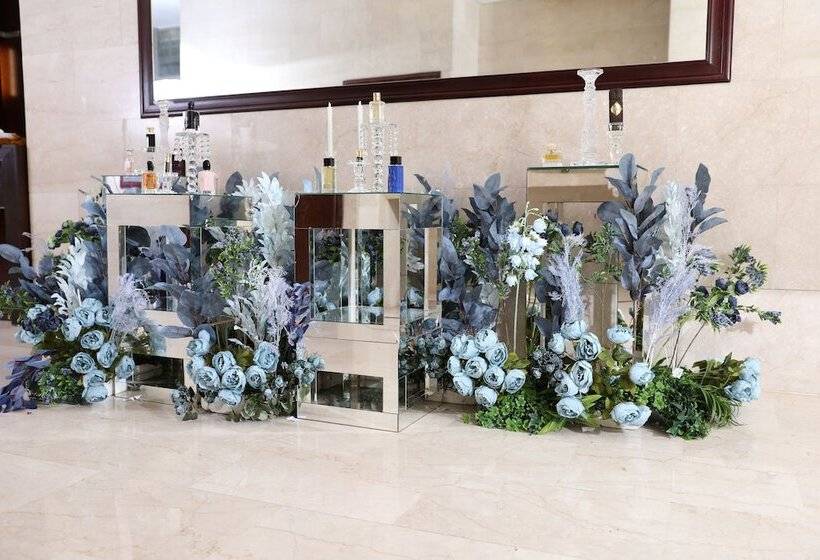 酒店 Crowne Plaza Jeddah, An Ihg