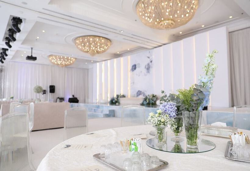 酒店 Crowne Plaza Jeddah, An Ihg