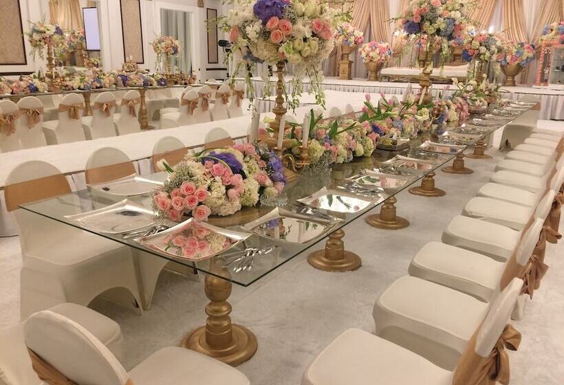 酒店 Crowne Plaza Jeddah, An Ihg