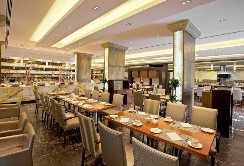 酒店 Crowne Plaza Jeddah, An Ihg