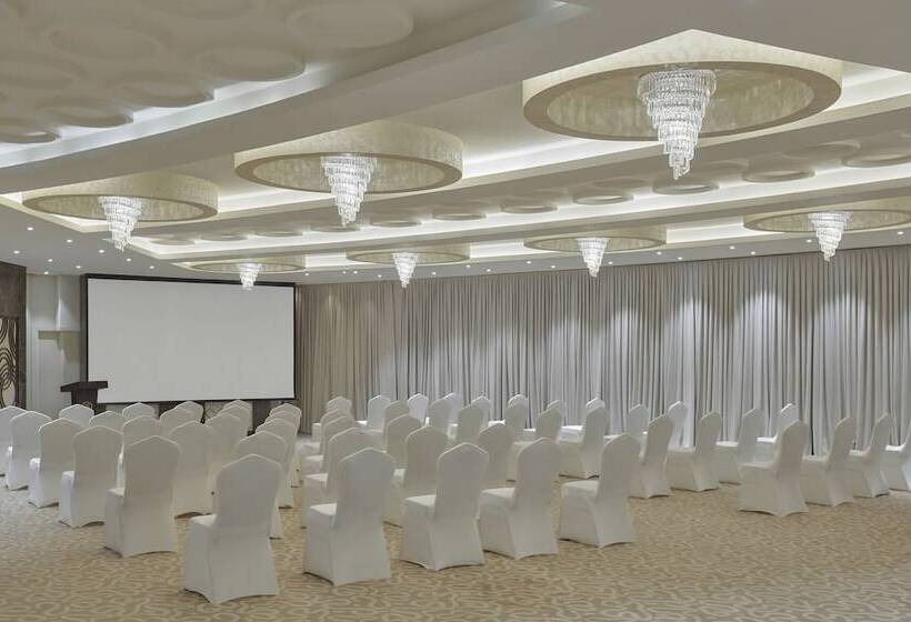 בית מלון כפרי Crowne Plaza Riyadh Palace, An Ihg