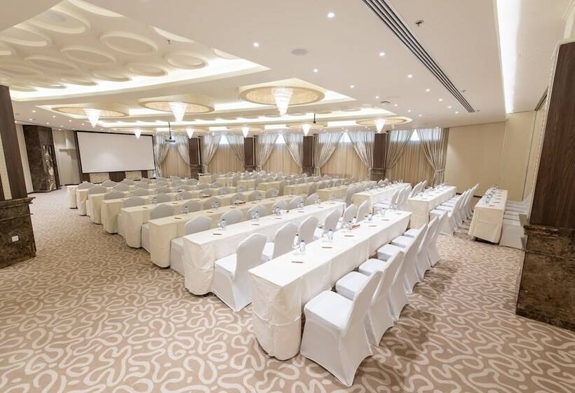 בית מלון כפרי Crowne Plaza Riyadh Palace, An Ihg