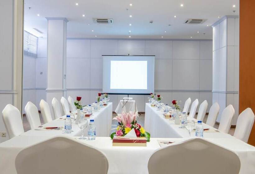 בית מלון כפרי Crowne Plaza Riyadh Palace, An Ihg