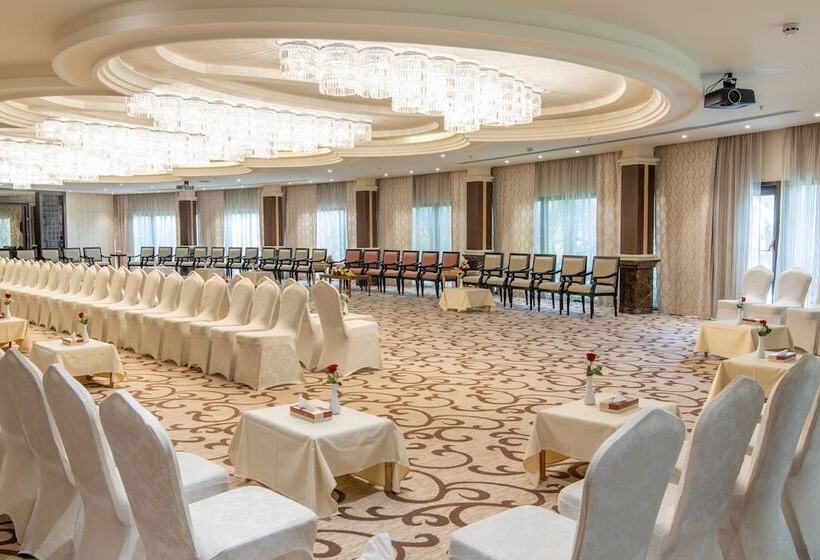 בית מלון כפרי Crowne Plaza Riyadh Palace, An Ihg