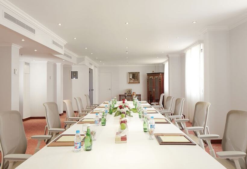 בית מלון כפרי Crowne Plaza Riyadh Palace, An Ihg