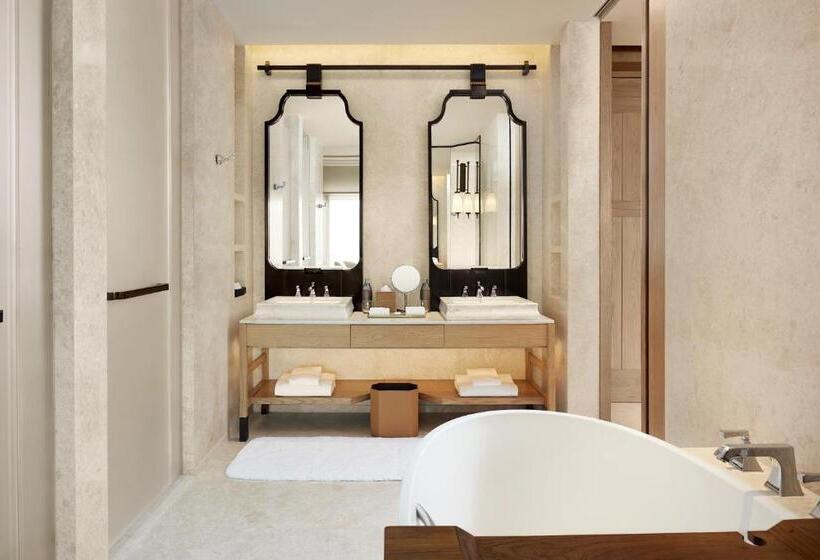 هتل Dusit Thani Bangkok