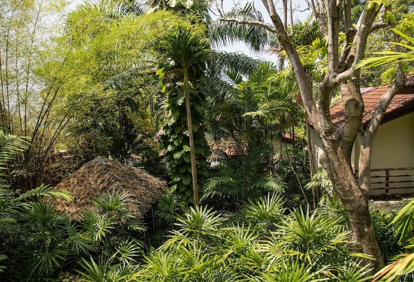 Отель Garrya Tongsai Bay Samui