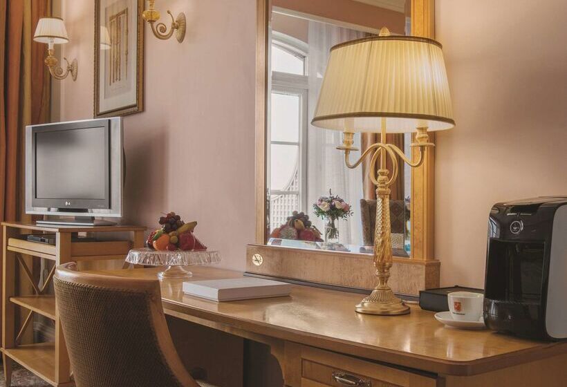 فندق Grand  Europe, A Belmond , St Petersburg
