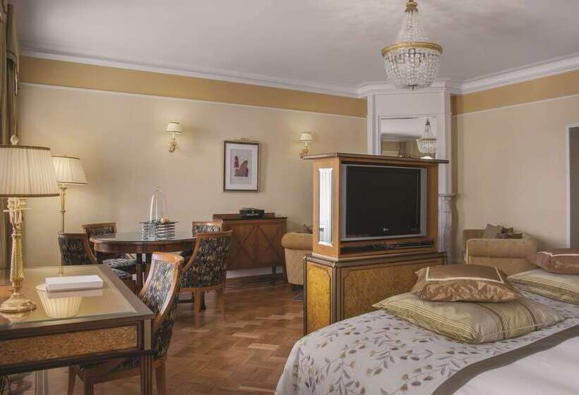 בית מלון כפרי Grand  Europe, A Belmond , St Petersburg