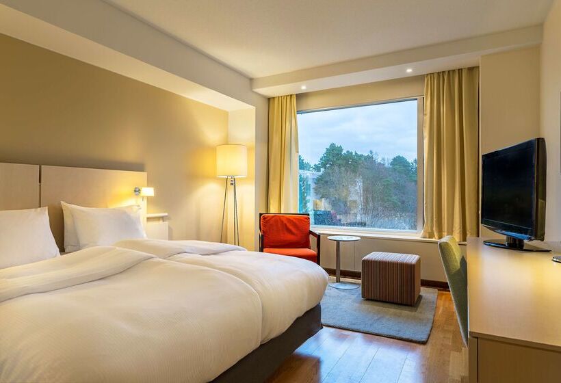 酒店 Hilton Helsinki Kalastajatorppa