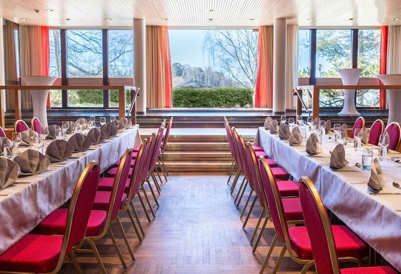 酒店 Hilton Helsinki Kalastajatorppa