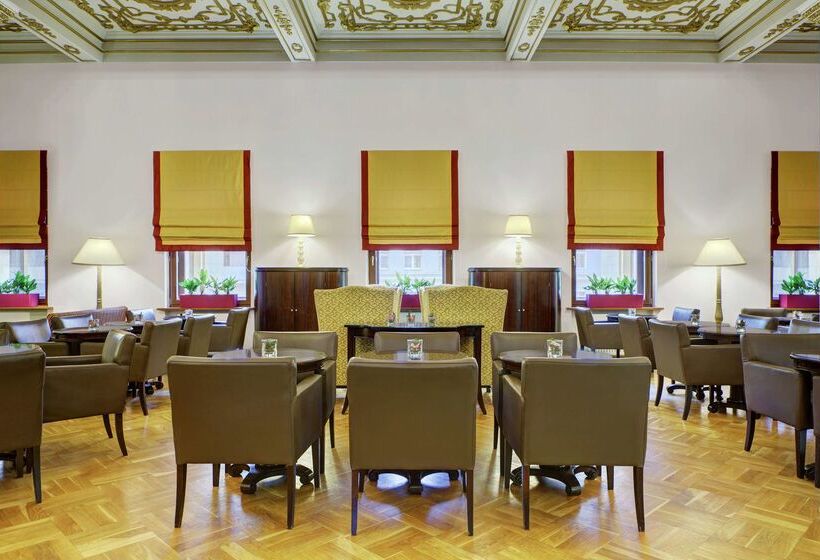 هتل Hilton Moscow Leningradskaya