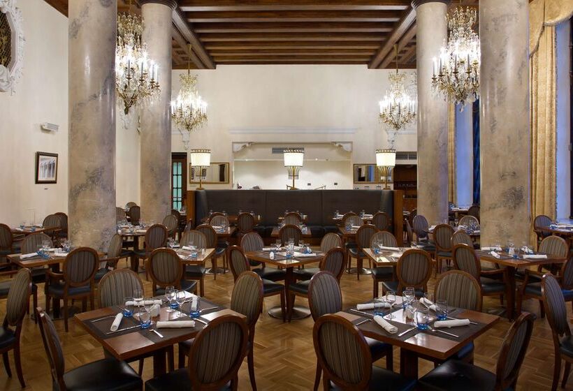 هتل Hilton Moscow Leningradskaya