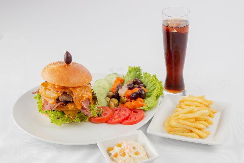 ホテル Holiday Inn Yanbu, An Ihg