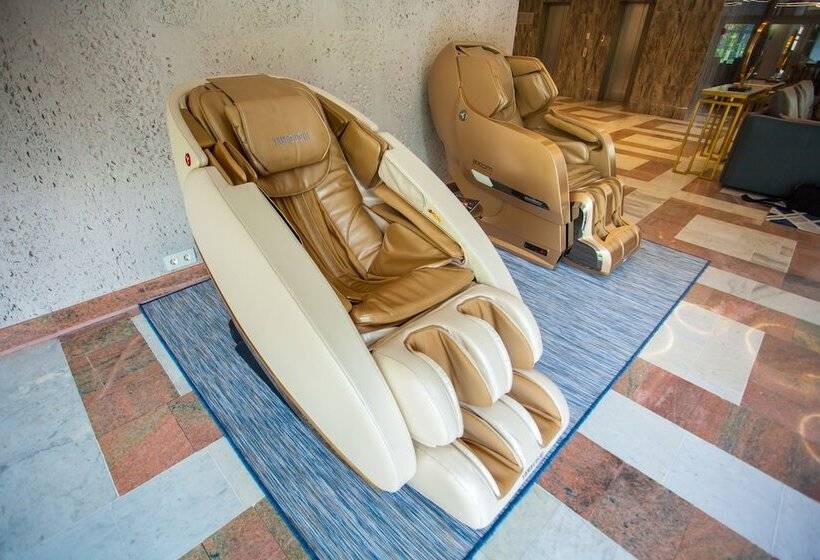 هتل Intourist Khabarovsk