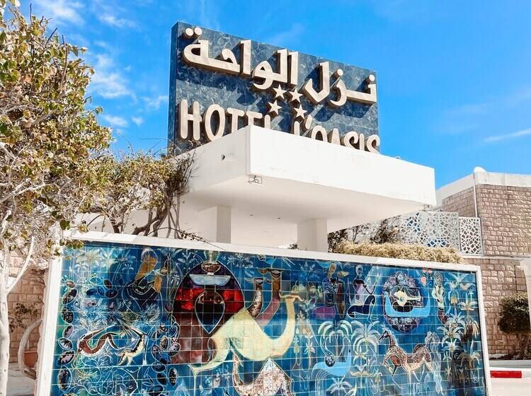 Отель Hôtel Oasis Gabes