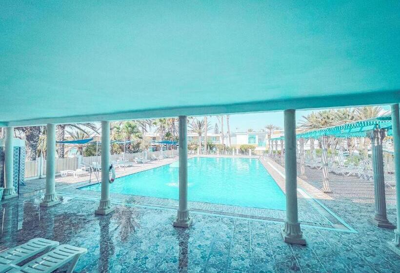 Отель Hôtel Oasis Gabes