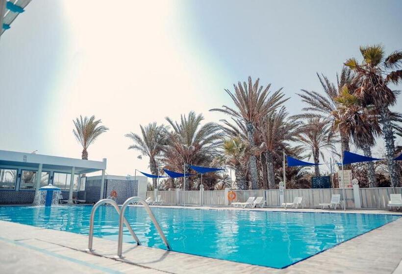 Отель Hôtel Oasis Gabes