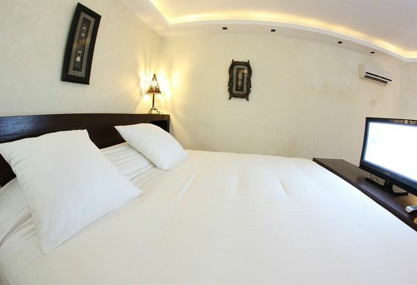 Отель Palm Beach