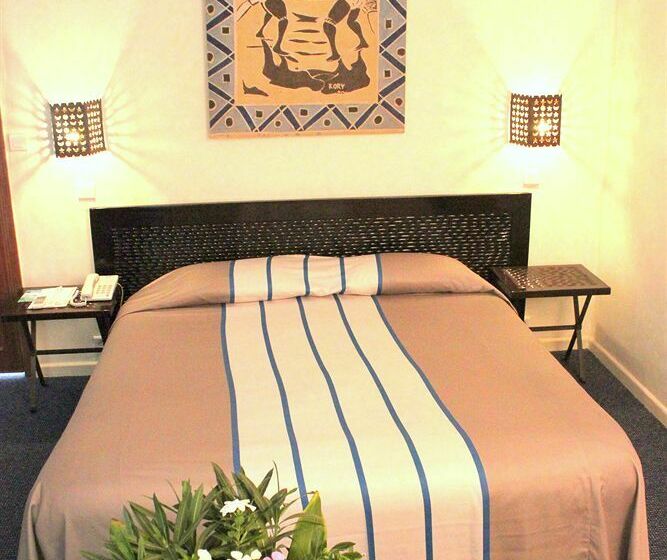 Отель Palm Beach