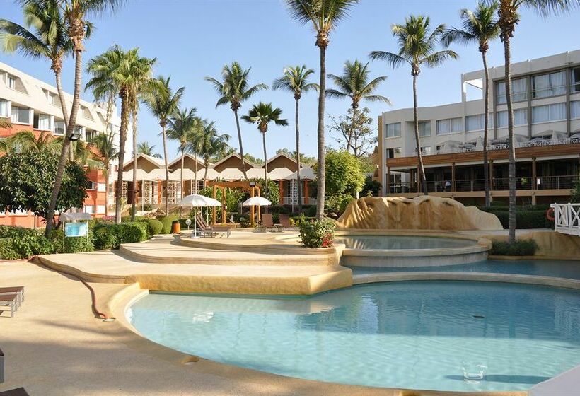 Отель Palm Beach