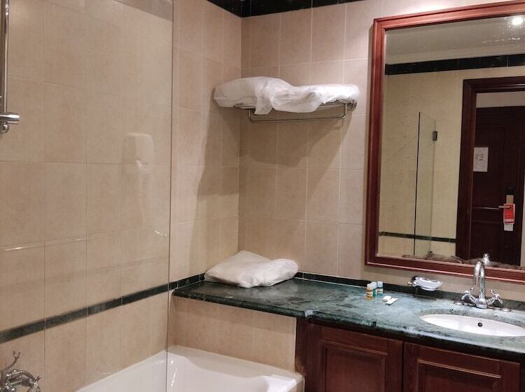 هتل Les Oliviers Palace