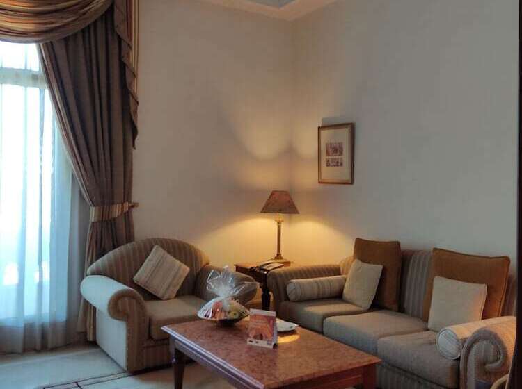 هتل Les Oliviers Palace