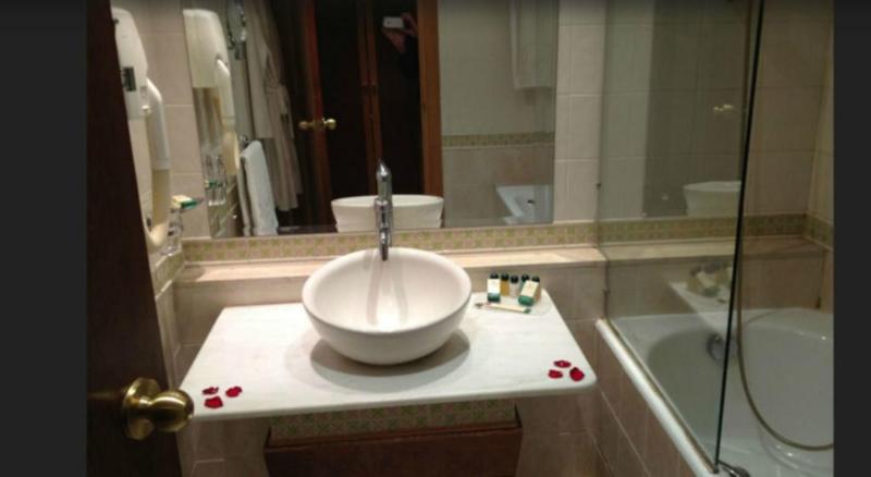 هتل Les Oliviers Palace